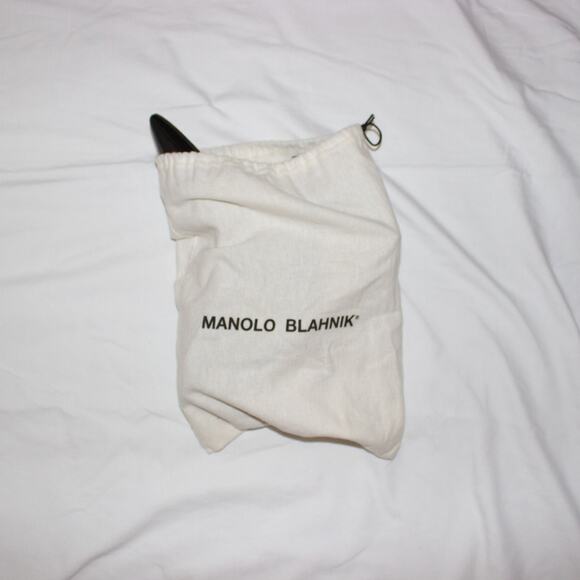 manolo blahnik black patent leather pointed toe classic pumps heels sandals - Picture 4 of 12